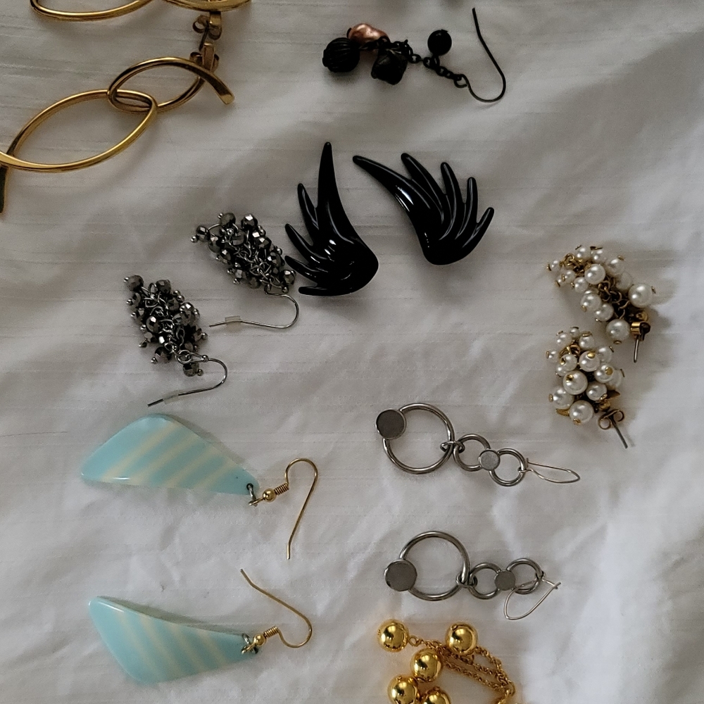 Lot of 10 pair earrings